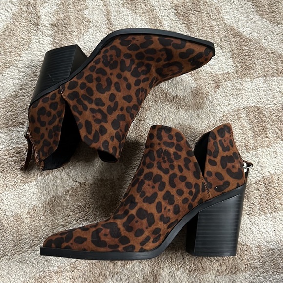 Leopard print booties - Picture 1 of 5